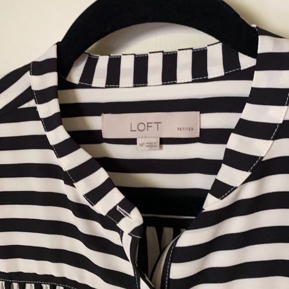 black and white banded collar buttoned blouse - Picture 3 of 5